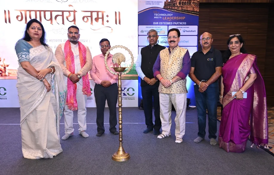 Lighting the lamp with Ganesh Vandana — image 1