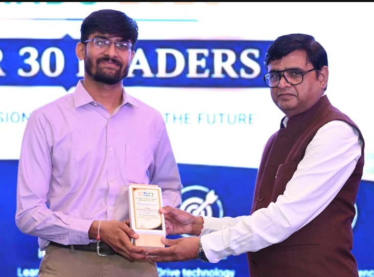 Super 30 Leaders — image 4